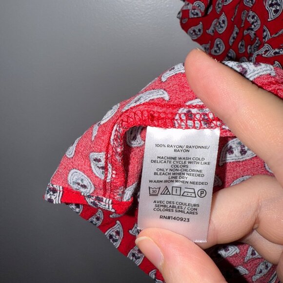 Loft Red & Black Paisley Patterned Womens Blouse Size M - Picture 7 of 7